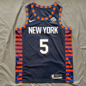 Authentic Nike / NBA / New York Knicks Jersey (GREAT CONDITION)